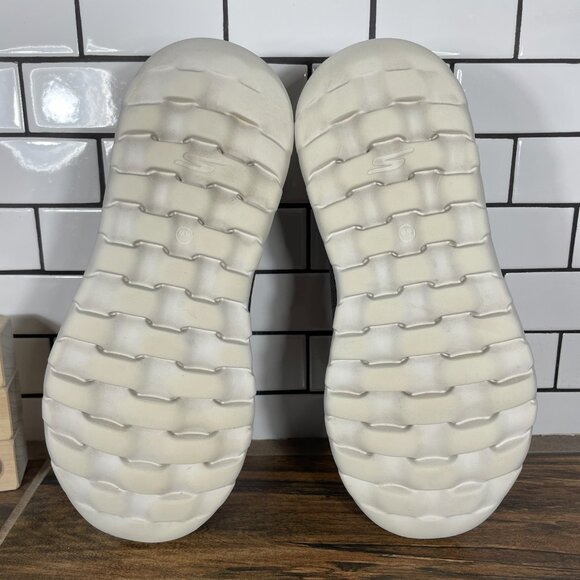 Skechers GO Walk Max Clinched Mens Sz 9.5 Extra Wide Shoes Khaki Slip On Sneaker - Picture 9 of 16